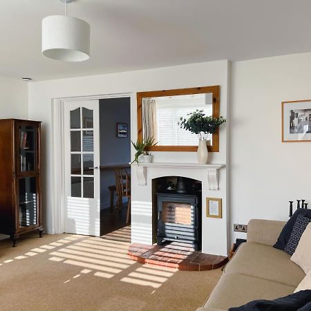 Tangmere Bright & Cosy - Jacuzzi - Log Burner - King Bedsヴィラ エクステリア 写真